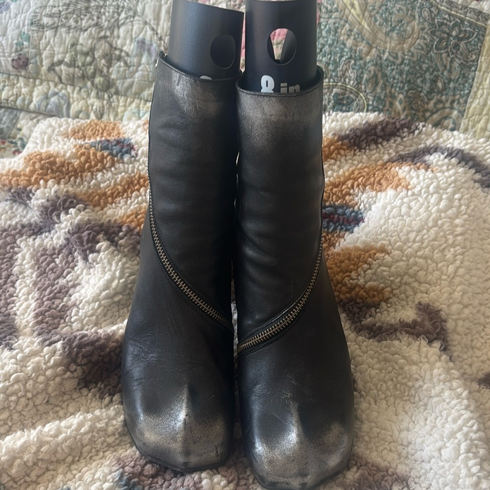 Fluevog Shaguar size 9.5